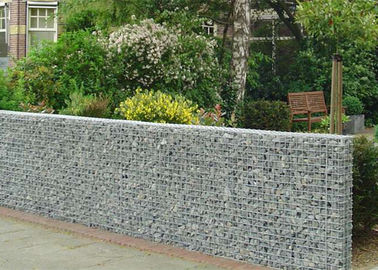 Berat Seng Dilapisi Dinding Galvanis Keranjang Bentuk Lubang Persegi Untuk Kebun / Taman