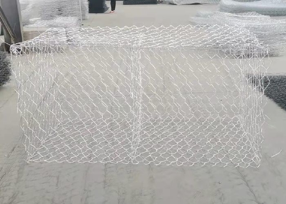 Galvanized Wire Mesh Gabion Baskets 60mm*80mm Pembukaan Untuk Pengendalian Banjir