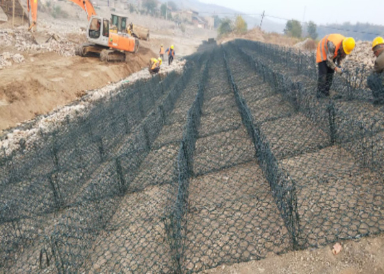 PVC Lapisan  Gabion Kasur Woven Mesh Gabion ISO9001 Disetujui Perlindungan Slope Gabion keranjang Kasur