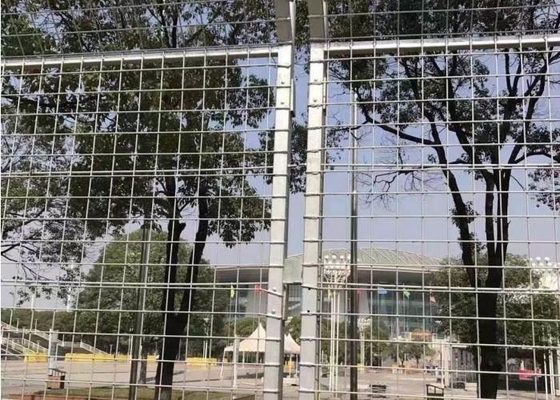 Pagar Roll Top Anti Korosi Tinggi 2m Permukaan Dilapisi Pvc Hijau Tua