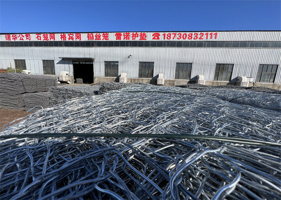 1m-2m Lebar Galvanis Gabion Box 80x100mm Ukuran Mesh