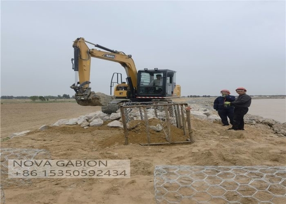 Flood Control 4.0mm Gabion Mesh Cage Untuk Stone Sack kotak gabion Sungai mengisi kantong gabion PVC dilapisi kantong gabion
