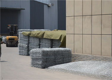Custom Coated Kekuatan Tarikan 0,6m-0,9m Square Hole Galvanized Wire Gabion Cage Box