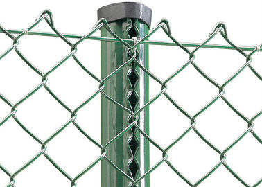 Karbon Steel Galvanized Chain Link Mesh Pagar Diamond Pattern Dengan Metal Round Post