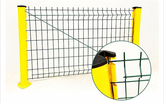 Panel Pagar Keamanan Mesh Roll-Top yang Dilapisi PVC yang Dirancang untuk Perlindungan Lingkaran Lurus dan Aman di Area Perumahan, Komersial, dan Kota