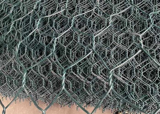 Kekuatan Tinggi PVC Hijau Tua Dilapisi Hexagonal Gabion Wire Mesh Sebagai Dinding Penahan