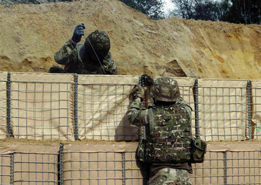Keranjang Dinding Wire Mesh yang Dapat Dipulihkan Security Bastion Barrier 100 * 100 Mm Ukuran Lubang